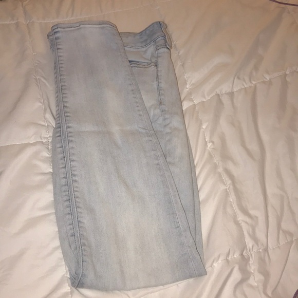 American Eagle Jeans - Picture 2 of 5